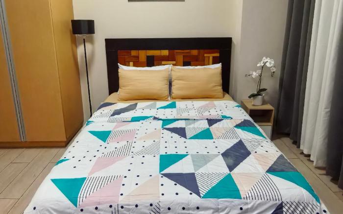 Comfy Condotel Across NAIA Terminal 3 