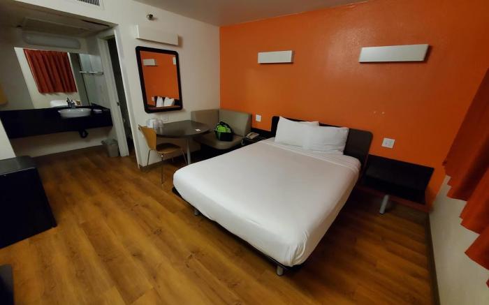 Super 8 by Wyndham Petaluma