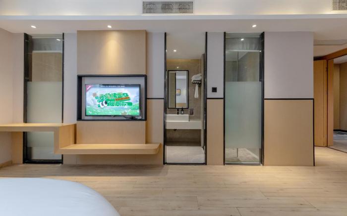 Xingcheng Hotel Gaosha Road Subway Station Branch