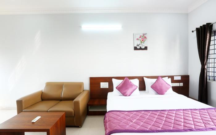 Gateway Transit Hotel