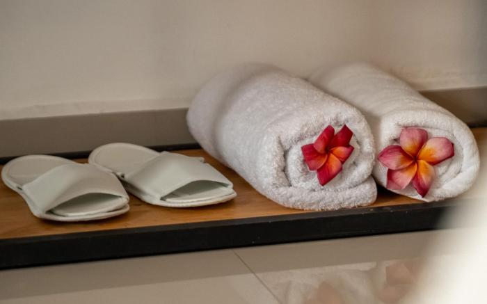 Brand New Modern 3BR Villa for 6 in Canggu