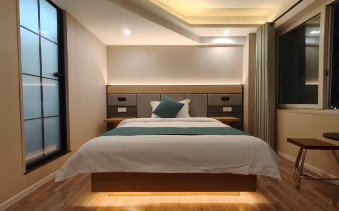 WE Hotel Chongqing