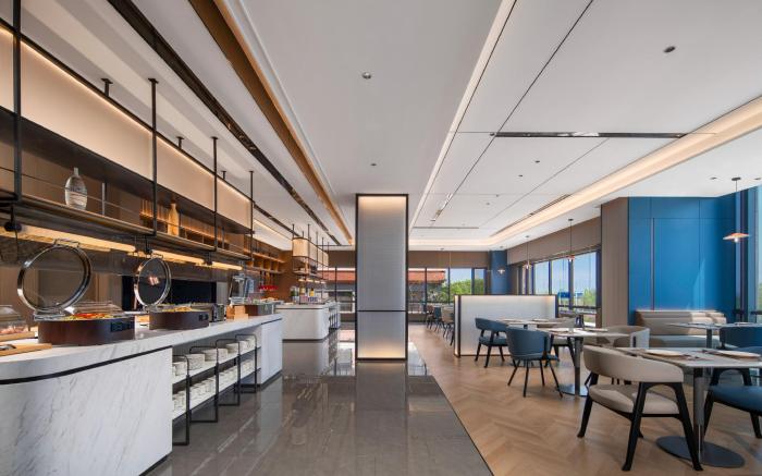 Holiday Inn Express Qingdao City Balcony Hotel