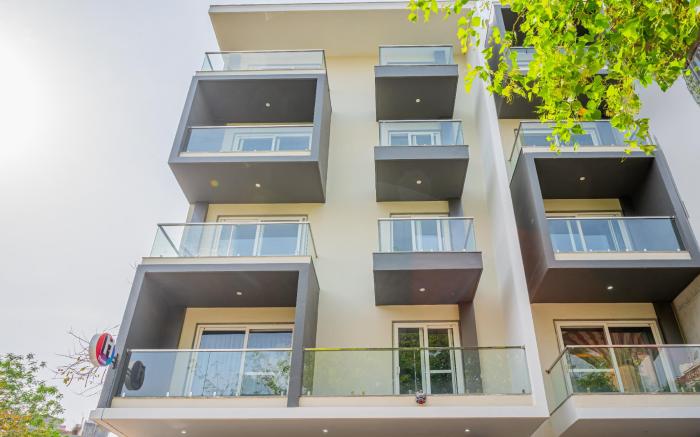 Housr Studio Rooms Sector 30 Gurgaon Near DLF Cybercity 