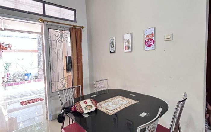 OMAH TENTREM homestay Cirebon 