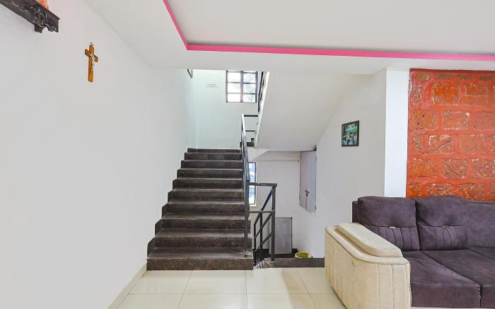 FabHotel Home & Beyond, Parra