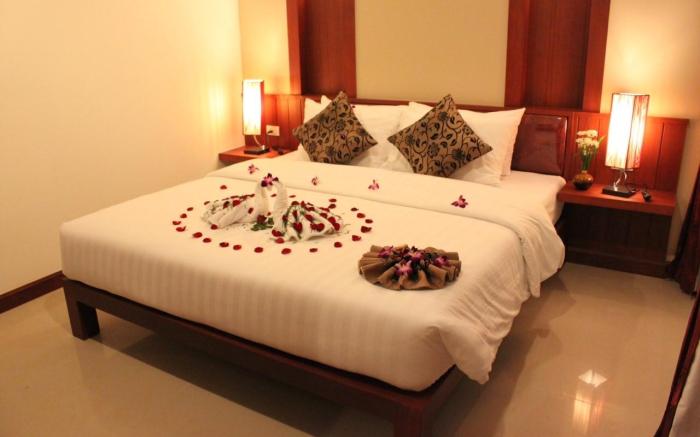 Patong Hemingways Hotel
