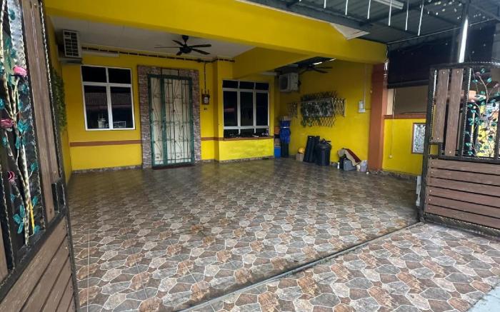 HOMESTAY BUKIT KATIL DAMAI 2 (FOR MUSLIM ONLY)