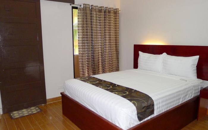 Rovic's Tourist Hotel