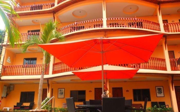 Phratamnak Inn