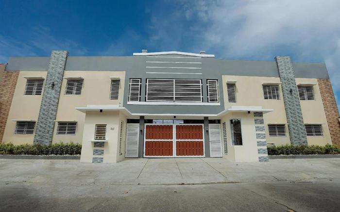 LJENJ Apartelle near Clark Airport