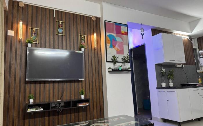 Dwarka Express Studios