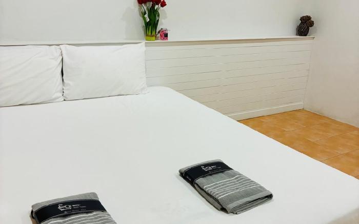 Apartment Wat Sawang Arom 17