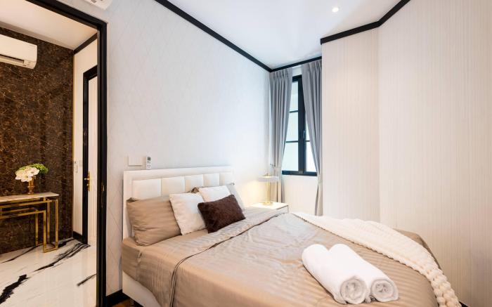 Stylish 7Beds Poolhouse with Cinema  Lift - 2min to BTS