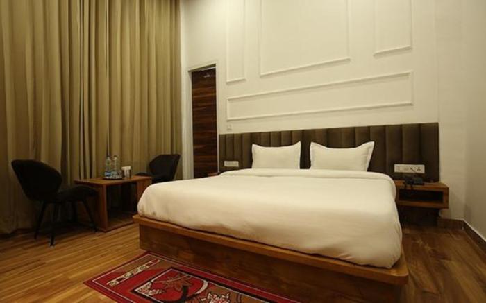 FabHotel Amar Villa