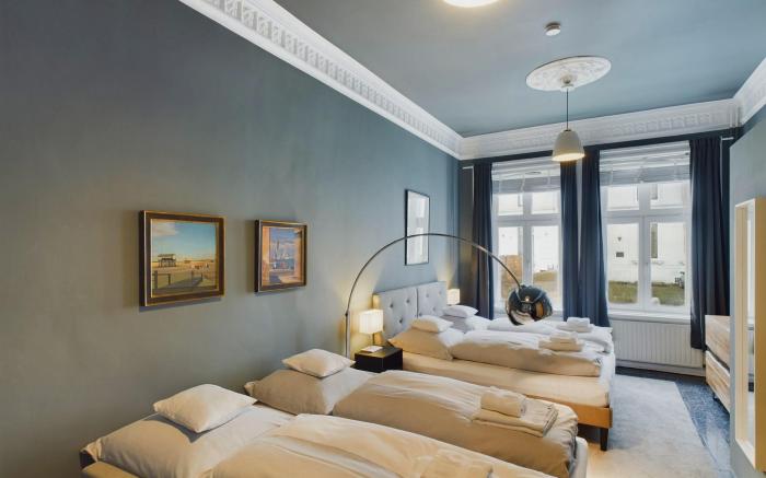 Art Apartments