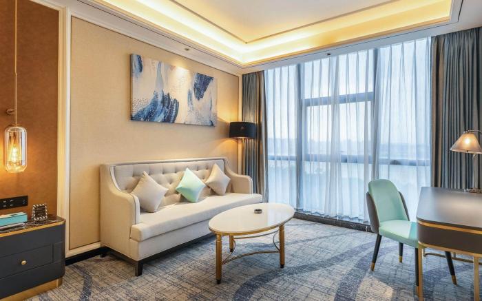 Xana Deluxe Hotel Qingyuan High-speed Railway Station South Bank Park