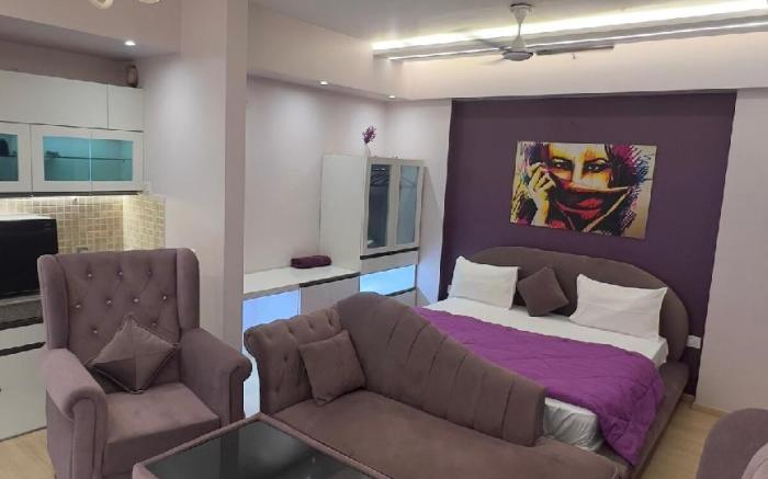 DLF Mypad Comfort Keepers|STUDIO ROOM Apartment