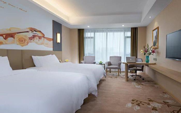 Vienna International Hotel Guangdong Foshan West Station Shishan Nanhai Sports Center