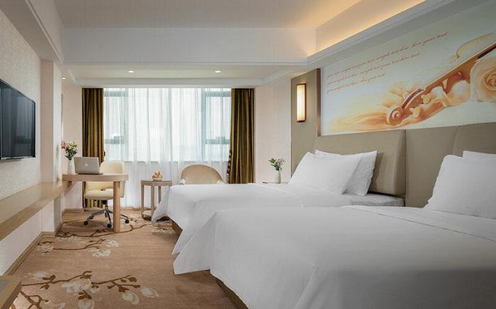 Vienna International Hotel Guangdong Jieyang High-speed Railway Station