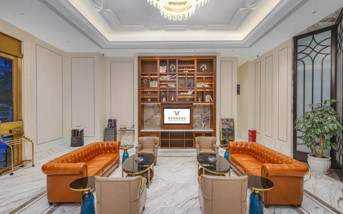 Vienna International Hotel 5.0 Kunming New Luosiwan South Bus Metro Station