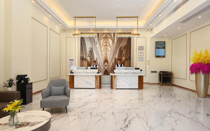 Vienna International Hotel Haikou Qilou Old Street Xinbu Island
