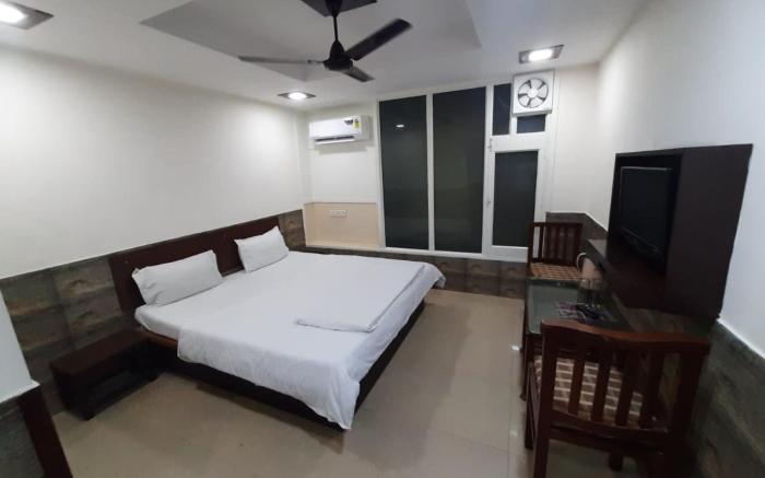 Goroomgo Ramashish Kutir Varanasi