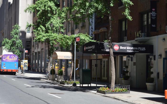 Best Western Plus Hospitality House
