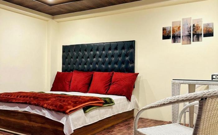 The Safal Stays-Dorms, Rooms and Cafe