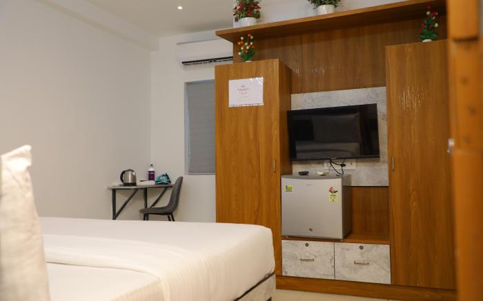ATHIDHI HOTEL & SUITES