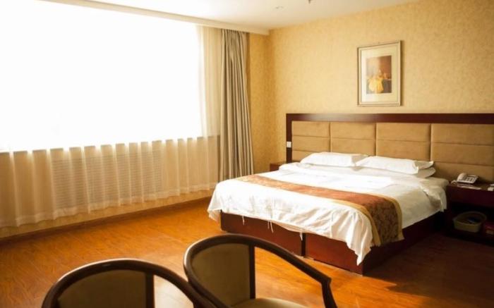 GreenTree Inn Shanxi Taiyuan University of Finance and Economics North School Express Hotel