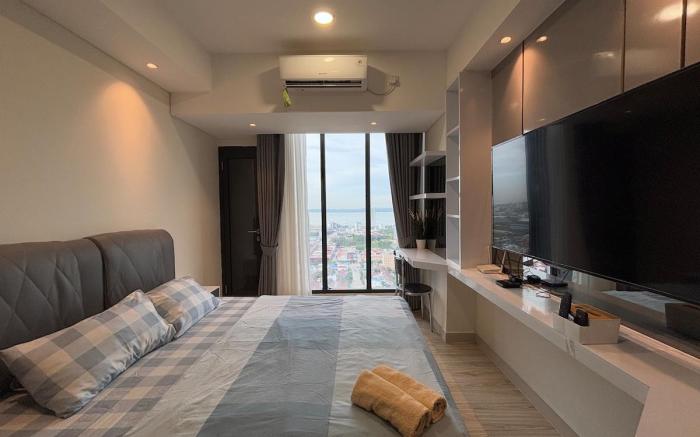 pollux habibie Sea view+ BIG TV