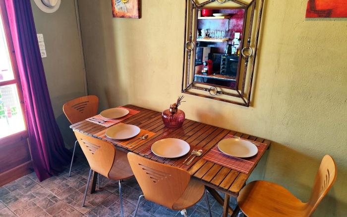 Cozy House with Amazing View and Unique Outdoor!