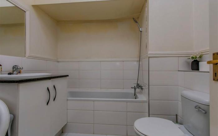 2bed in sandton city