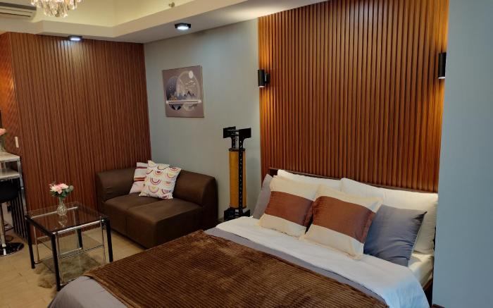 C5-7F 81 Newport Boulevard Condominium near T3