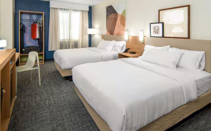 Spark by Hilton Louisville Airport