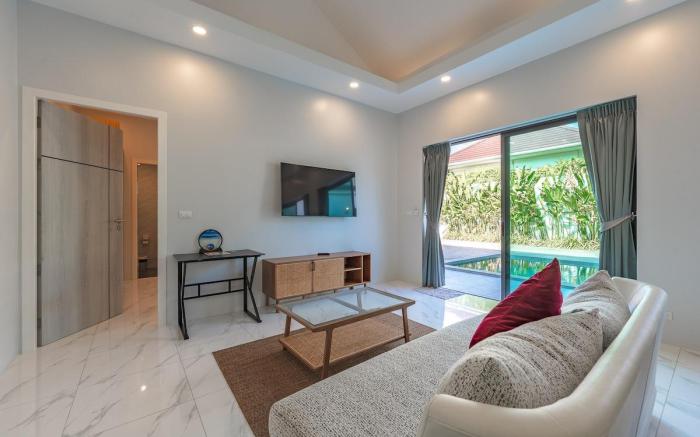 *Next-Door Villas 6BR 2 Pools For Group Vibe! V193