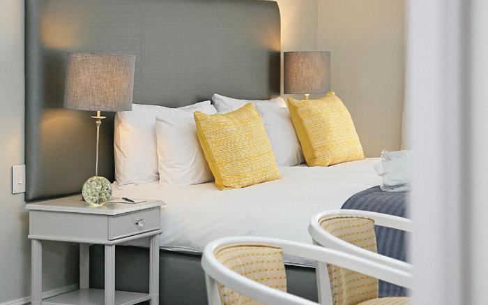 Hollow on the Square Hotel and Suites