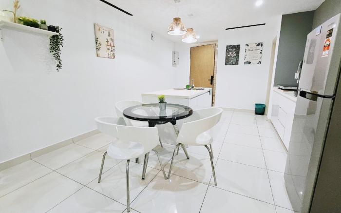 Mosaic Southkey Fun House 2BEDROOM 8 PAX