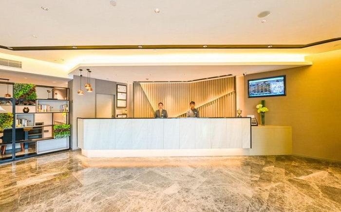 Motel Wuhan Wushang Dream Times Baotongsi Metro Station