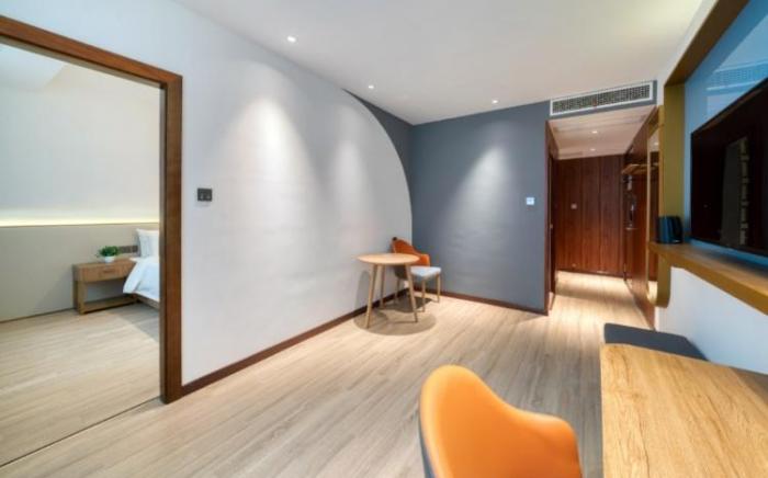 FM BLEISURE Hotel Luzhou Southwest Medical University Shuijinggou Pedestrian Street