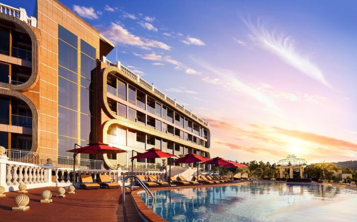 GoldOne Hotel & Suites