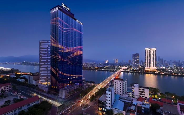 Courtyard Danang Han River