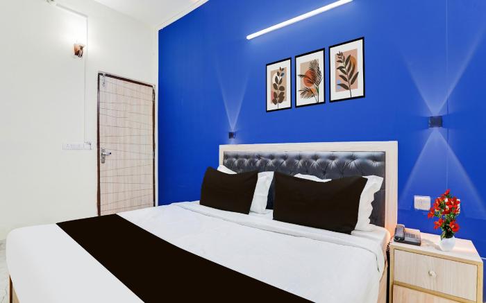 Super Collection O West Vinod Nagar Metro Station Formerly Royal Inn