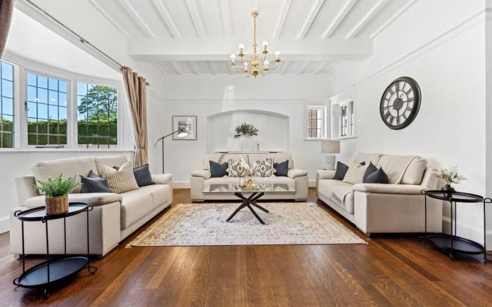 Windsor Manor: Luxury 5-bed Retreat in Solihull