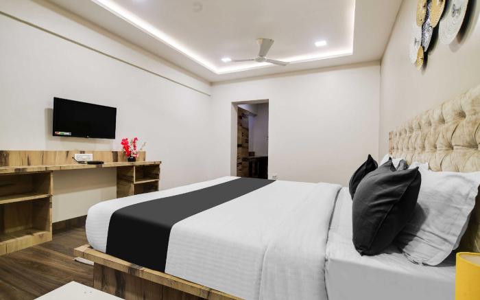 Super Townhouse Indore Junction