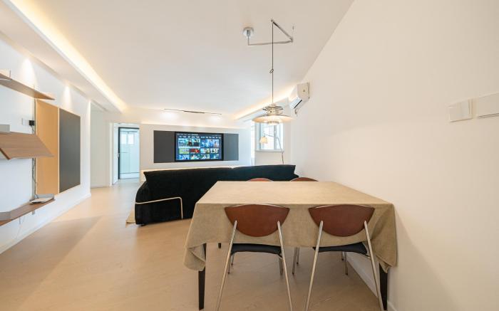 CityHome-3BRs, 2Baths, High-end Design, Nanjing Rd