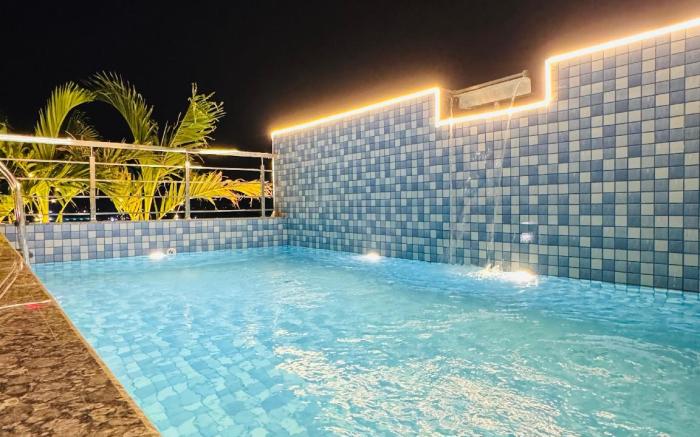 Hotel Aana Inn Prime Swiming Pool