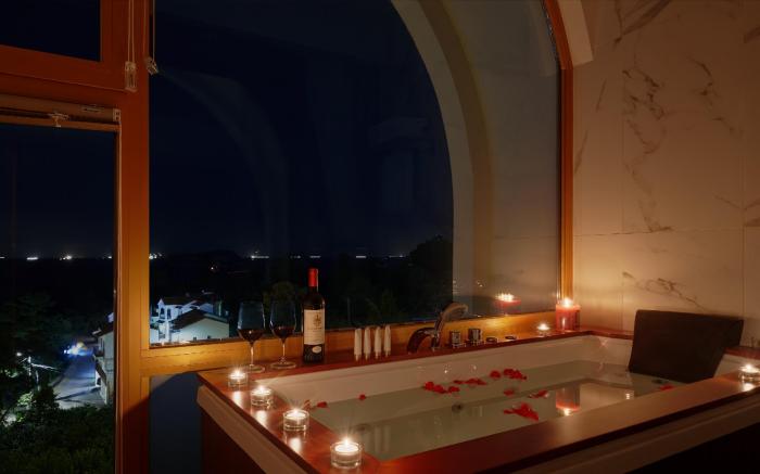 GoldOne Hotel & Suites
