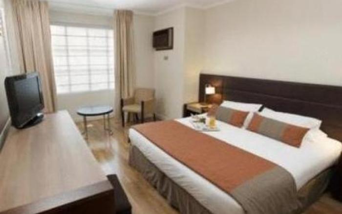 Park Plaza Bonaparte Boutique